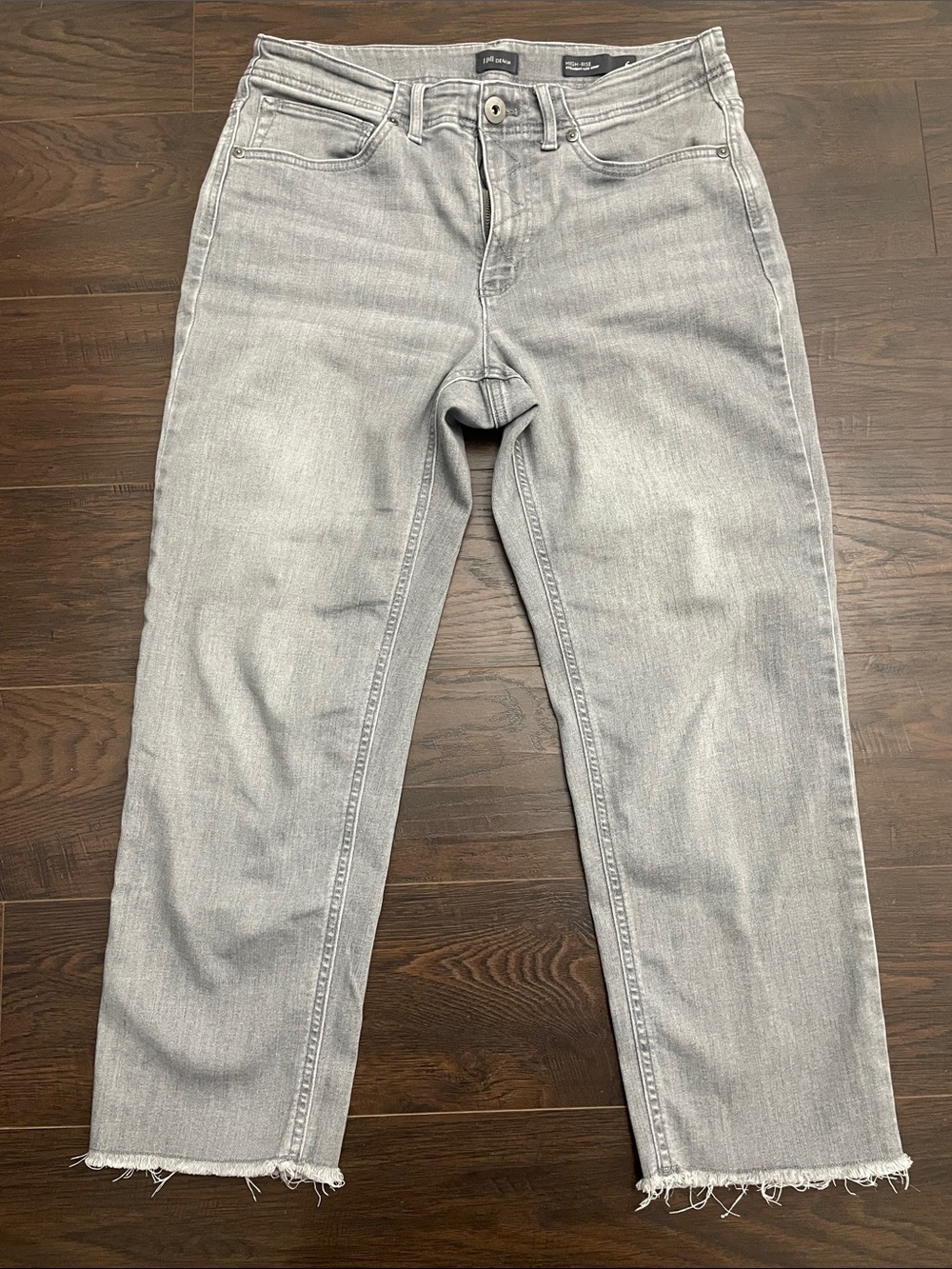 J. Jill Light Gray Cropped Straight Jeans with Frayed Hem